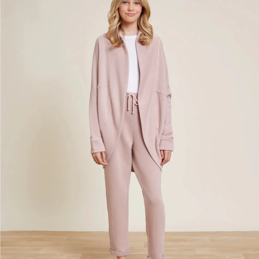 New With Tags Barefoot Dreams Malibu Collection - Picture 12 of 12